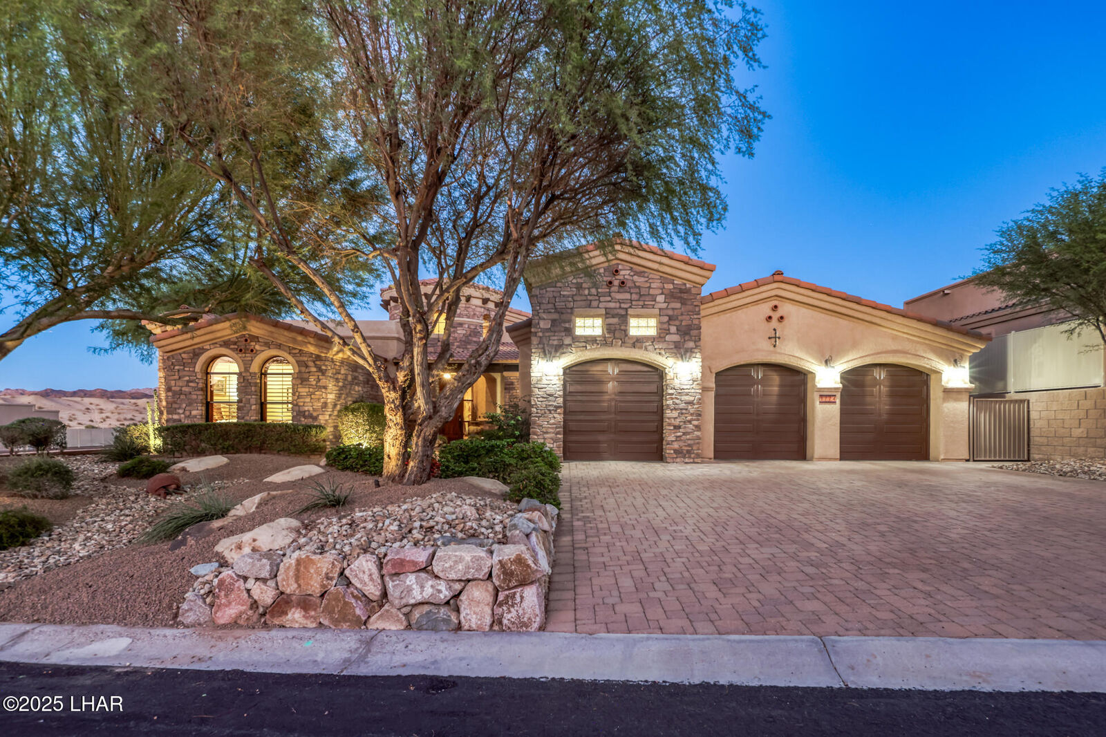 Property Photo: 3774 N Masters Ct AZ 86404
