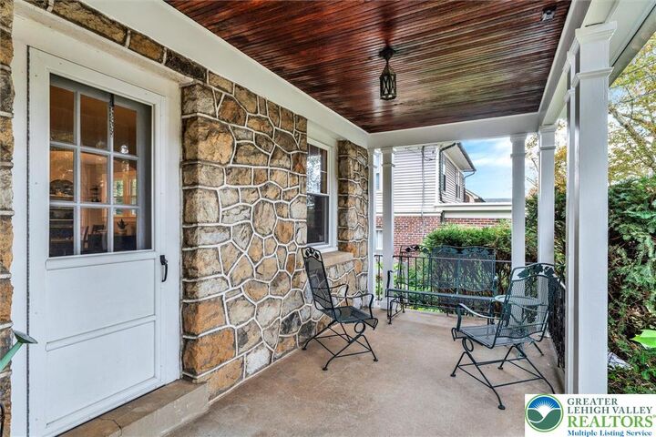 Property Photo:  833 Brodhead Street  PA 18042