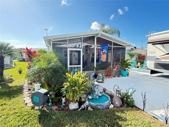 Property Photo:  5245 Island View Circle N  FL 33868 