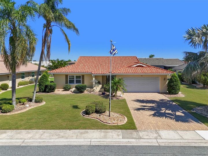 Property Photo:  706 Plumbrook Road  FL 33573 