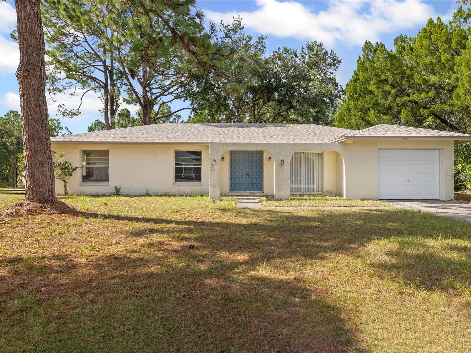 Property Photo:  4227 Surfside Circle  FL 34606 