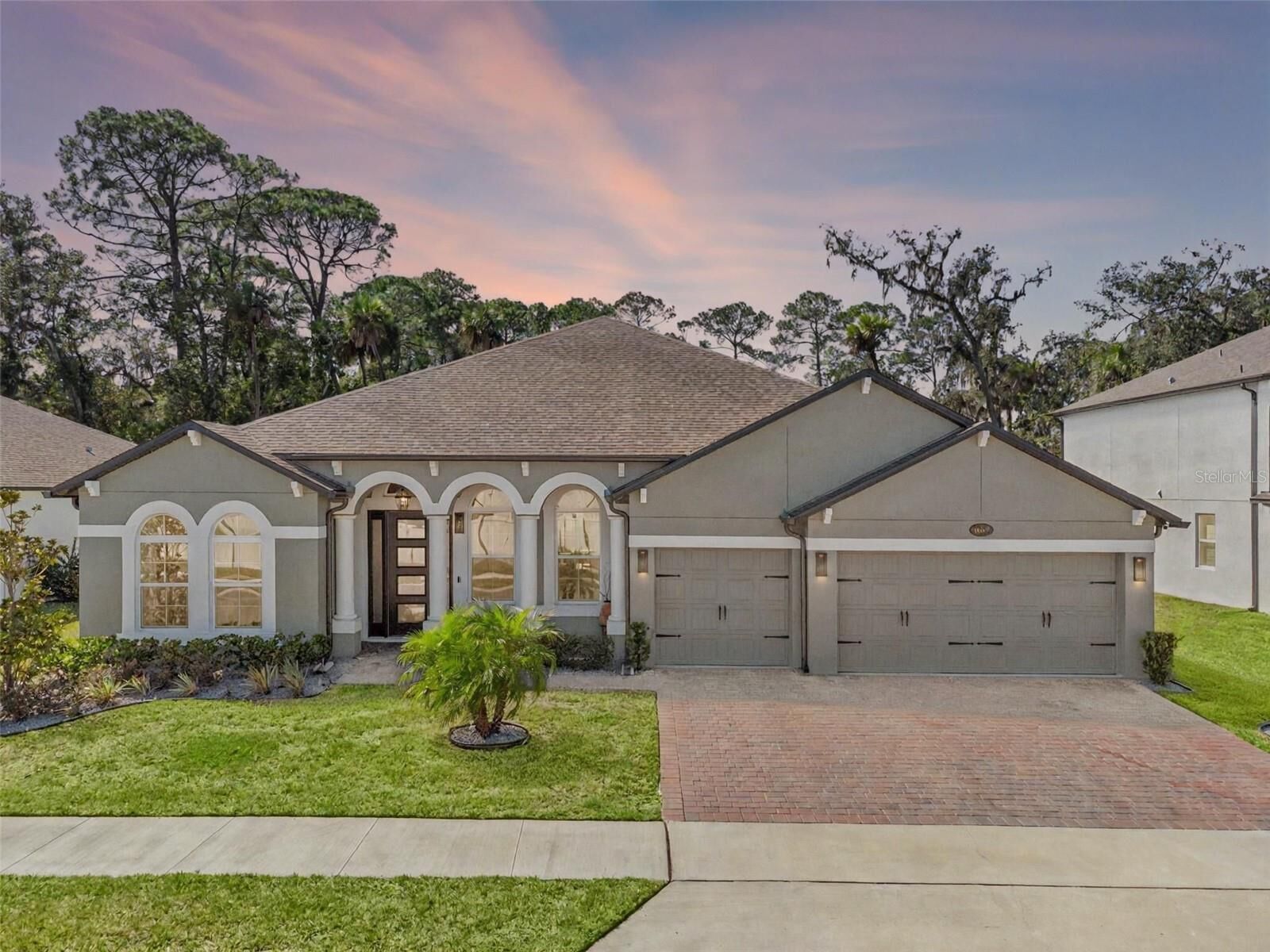 Property Photo: 1087 Conestoga Way FL 32771