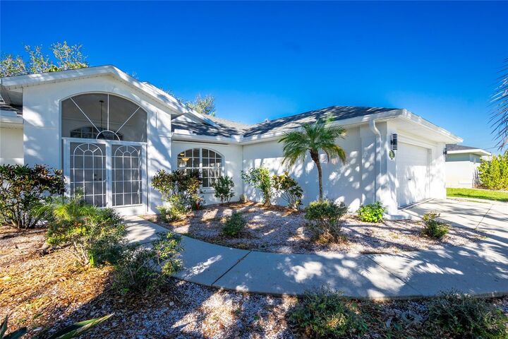 Property Photo: 217 Rotonda Circle FL 33947