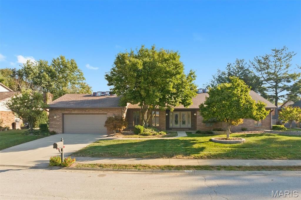 Property Photo: 1214 Applewhite Road IL 62269