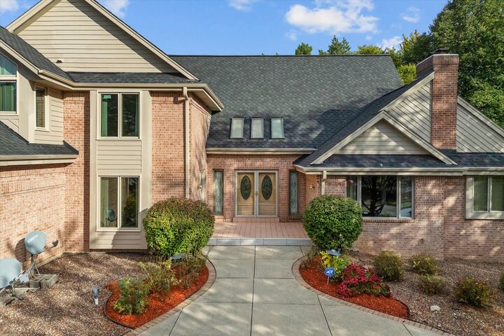 Property Photo: 4580 Somerset Ln WI 53045