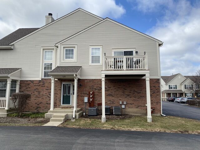 Property Photo: 620 W Natalie Lane IL 60101