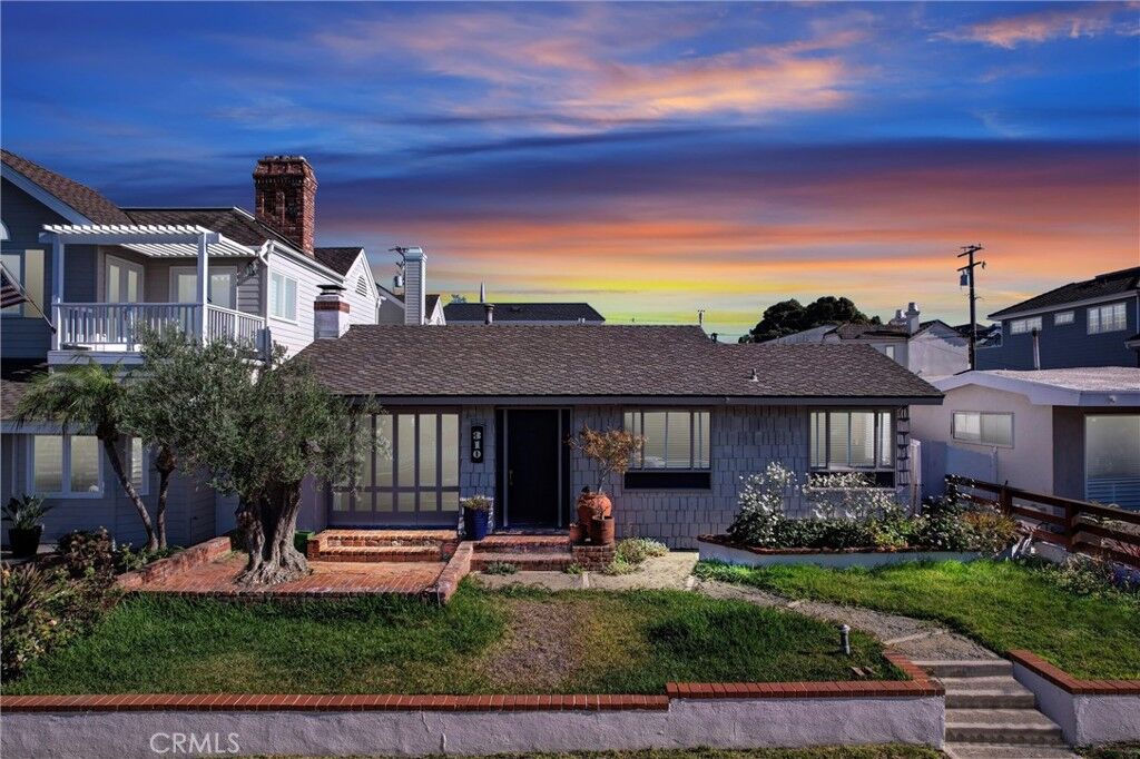 Property Photo: 310 Marigold CA 92625