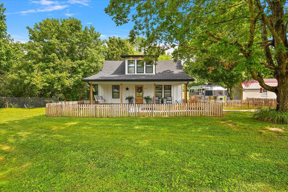 Property Photo: 145 W Hollis Chapel Rd TN 37148