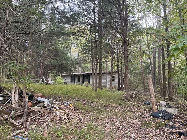 Property Photo: 3220 N Hinton Rd TN 37043