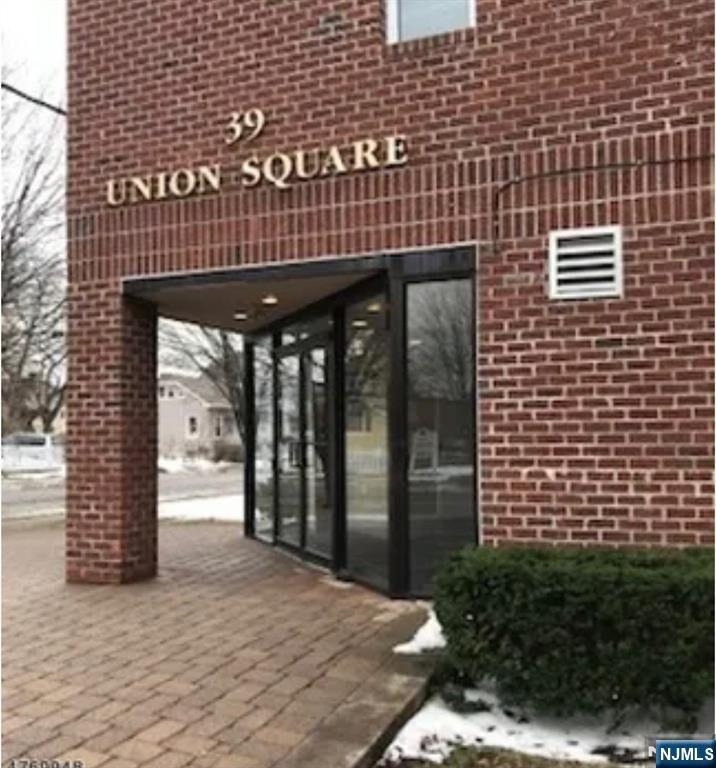 39 Union Street 301  Hackensack NJ 07601 photo