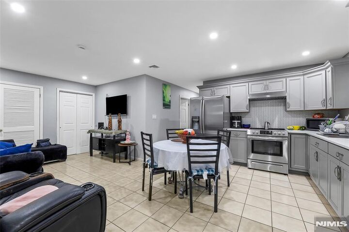 Property Photo:  150 Madison Street  NJ 07055 
