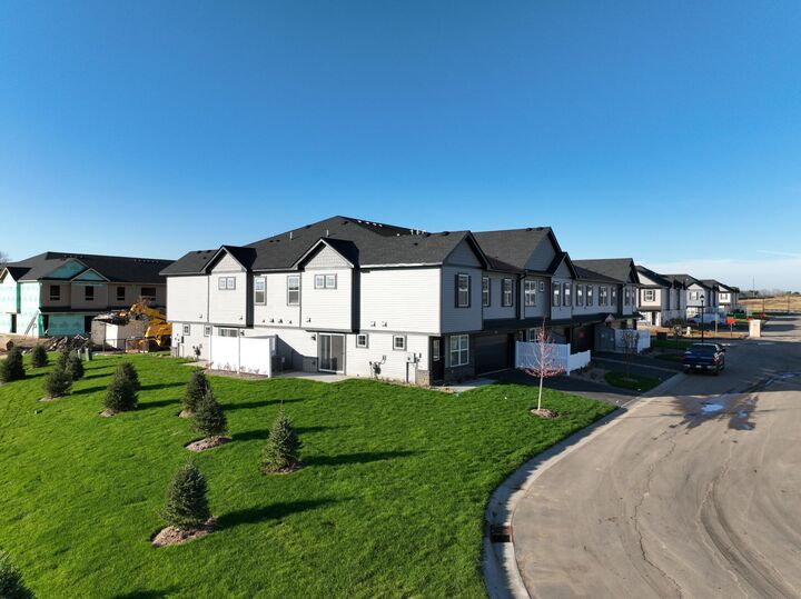 Property Photo: 5285 Long Pointe Pass MN 55129