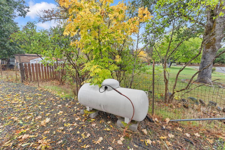 Property Photo:  335 Tavis Drive  OR 97532 