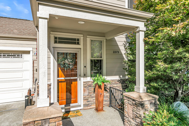 Property Photo: 2275 Dollarhide Way OR 97520
