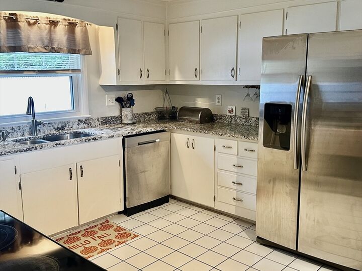 Property Photo:  11 View St  MA 01826 