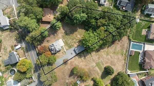 326 William St  Stoneham MA 02180 photo