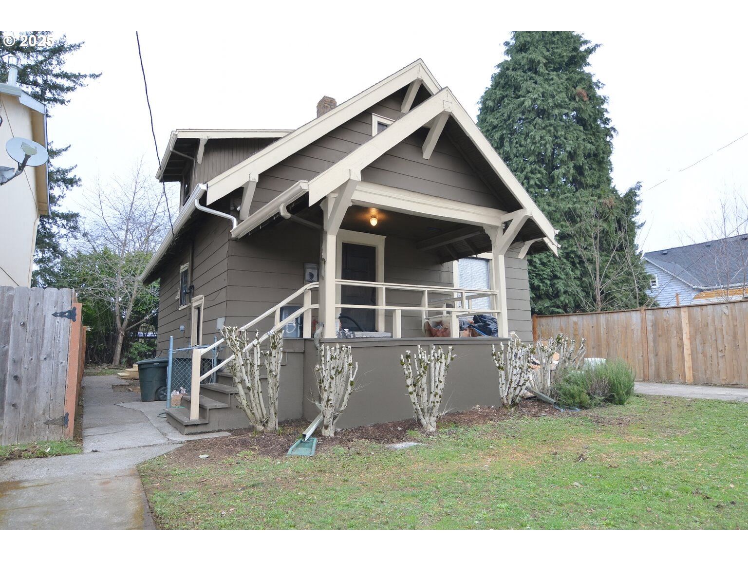 Property Photo: 5517 SE Boise St OR 97206