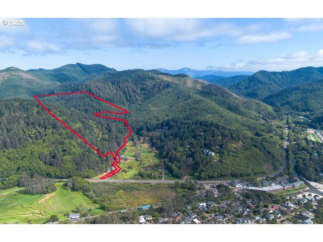 Property Photo: 6600 Schoolhouse Rd OR 97149