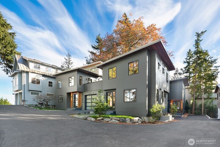 3949 B W Barrett Lane  Seattle WA 98199 photo
