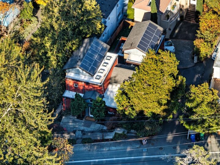 Property Photo: 8770 Sand Point Way NE WA 98115