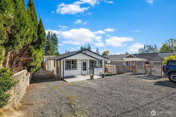Property Photo: 723 Ford Avenue WA 98290