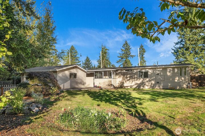 Property Photo: 21858 SE 251 Place WA 98038