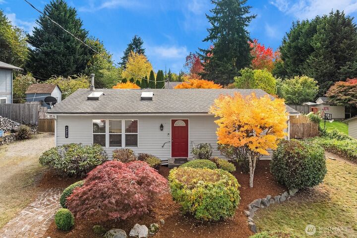 Property Photo: 15013 SE 113th Street WA 98059