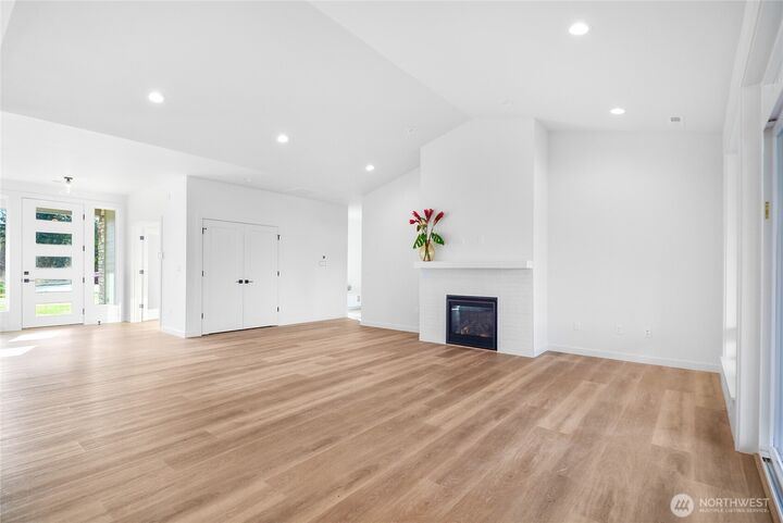 Property Photo:  2517  197th Street NE  WA 98223 