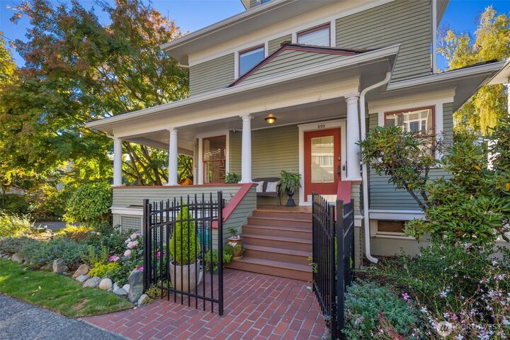 503  12th Avenue E  Seattle WA 98102 photo