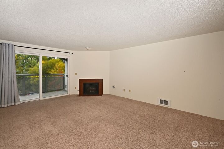 Property Photo: 10501 8th Avenue NE 417 WA 98125