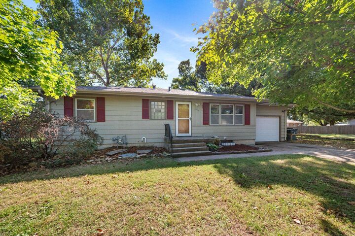 Photo de la propriété: 825 W 5th St. KS 67114