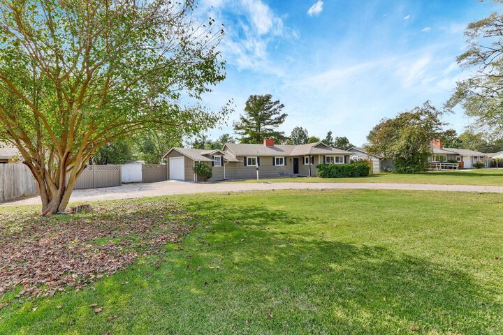 Property Photo:  6615 W Maple St  KS 67209