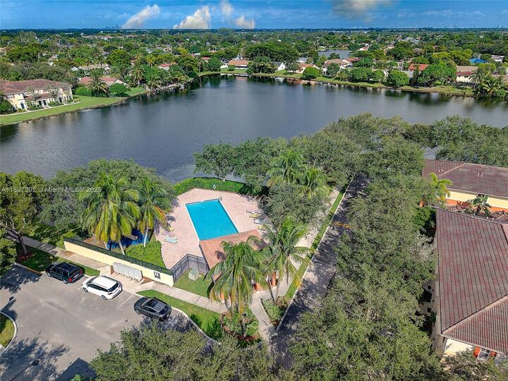 2308 SW 100th Ter  Miramar FL 33025 photo