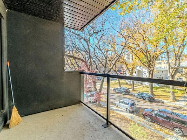 Property Photo: 512 4th Avenue N 301 SK S7K 2M7