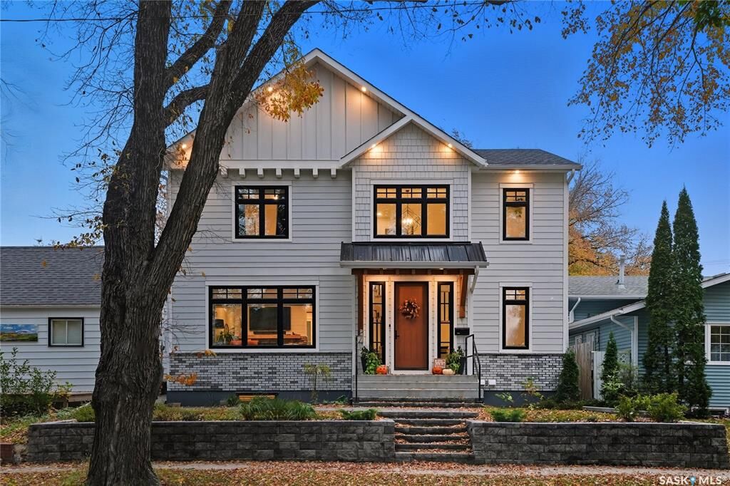 Property Photo: 424 3rd Street E SK S7H 1L7