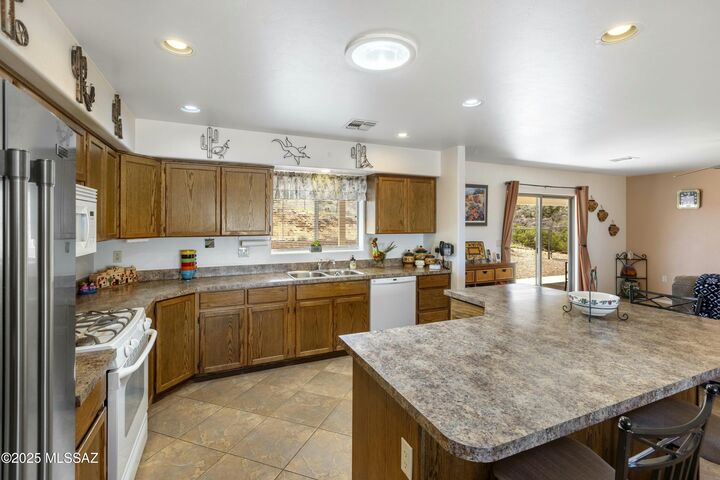 Property Photo: 881 N Mountain View Drive AZ 85623