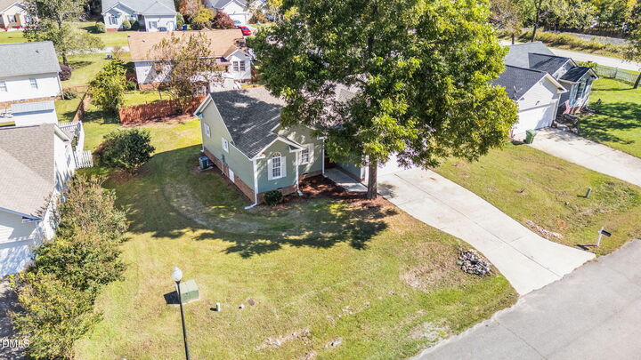 Property Photo:  1004 Bren Village Court  NC 27526 