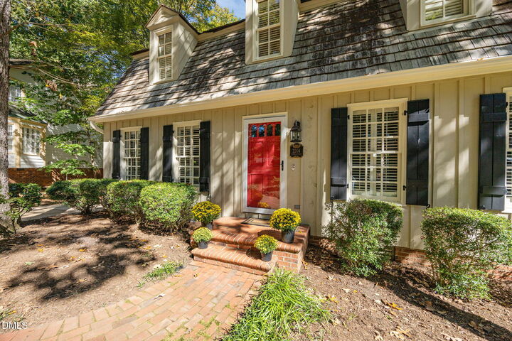 Property Photo: 2204 Middlefield Court NC 27615