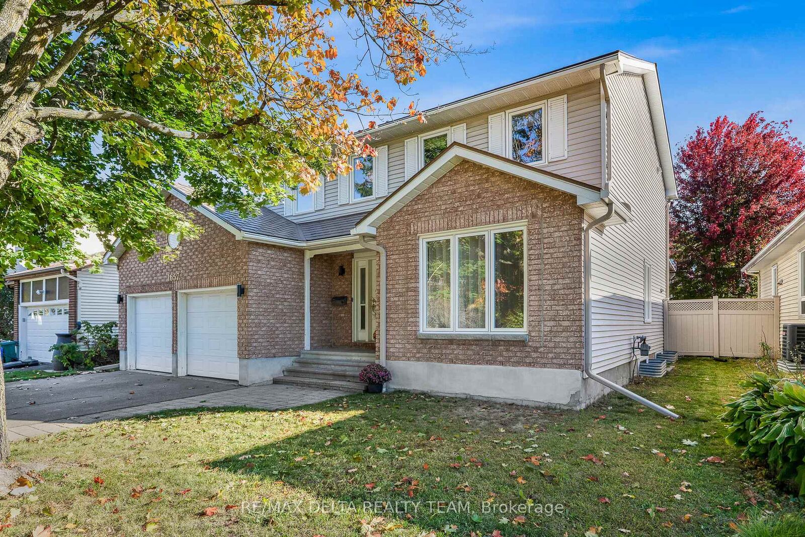 Property Photo: 1657 Bottriell Way ON K4A 1W1