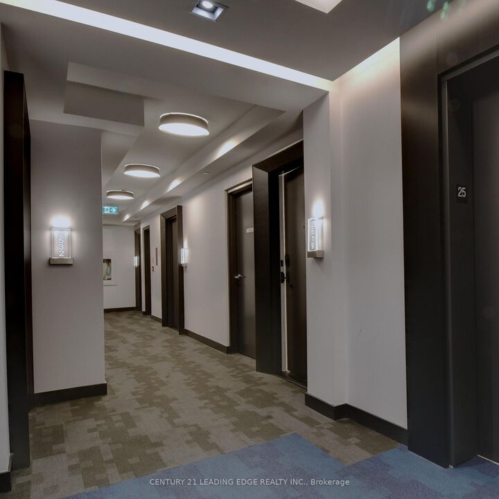 Property Photo:  135 Lower Sherbourne Street 2519  ON M5A 1Y4