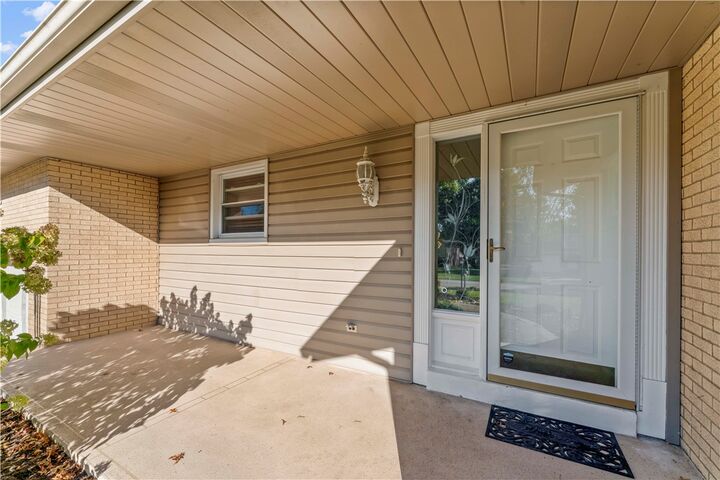 Property Photo:  106 Stratford Drive  PA 15317 