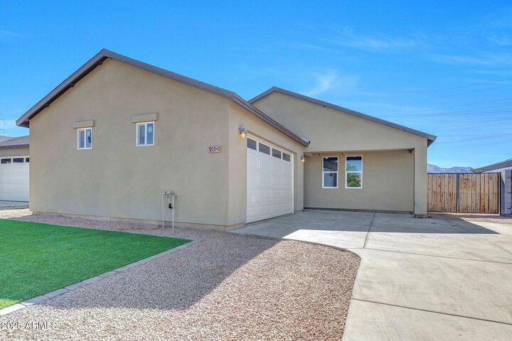 Property Photo: 913 E Fremont Road 1 AZ 85042
