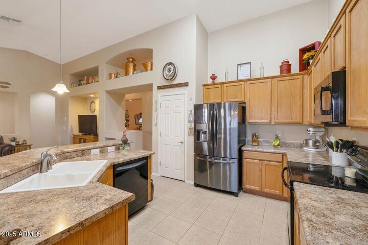 Property Photo:  8762 W Myrtle Avenue  AZ 85305 