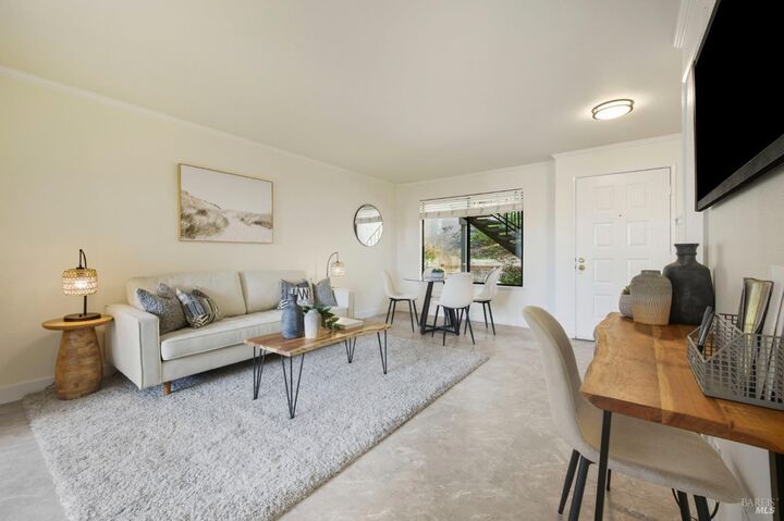 Property Photo: 35 Village Circle CA 94903