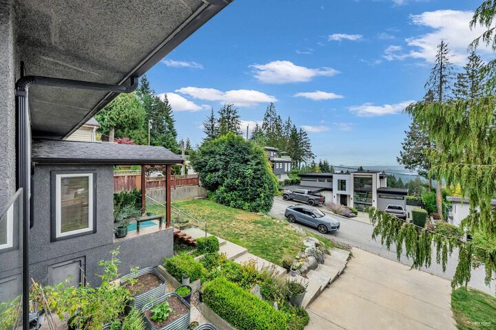 Property Photo: 562 Alpine Court BC V7R 2L6