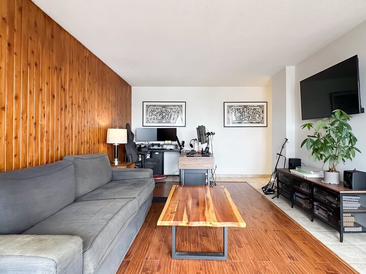 Property Photo:  320 Royal Avenue 502  BC V3L 5C6 