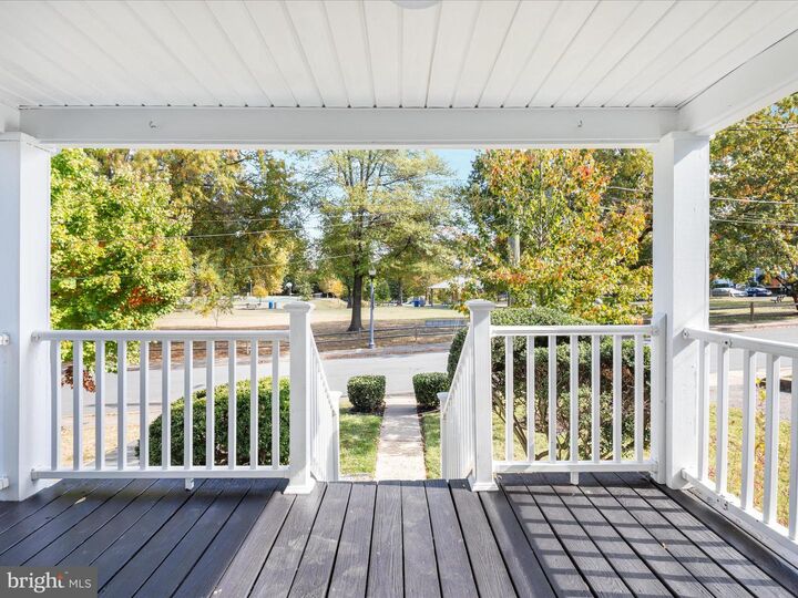 Property Photo:  112 S Barton Street  VA 22204