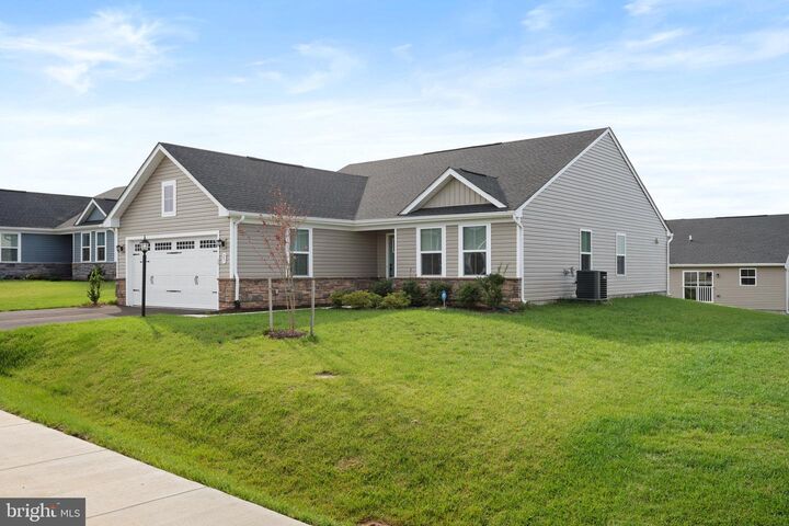 Property Photo: 27 Wyoming Way WV 25427