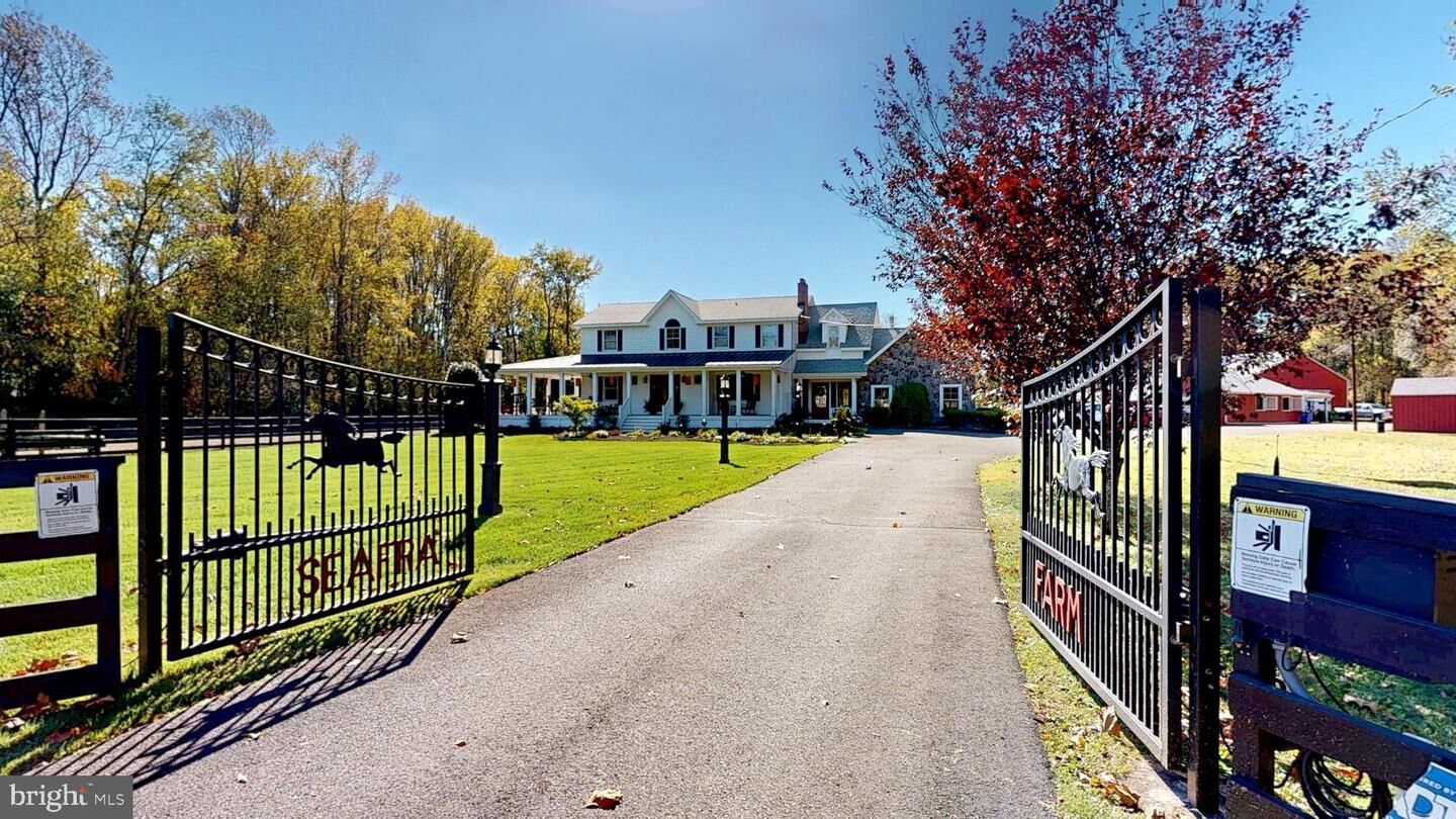 Property Photo:  40 Cooper Tomlinson Road  NJ 08055 