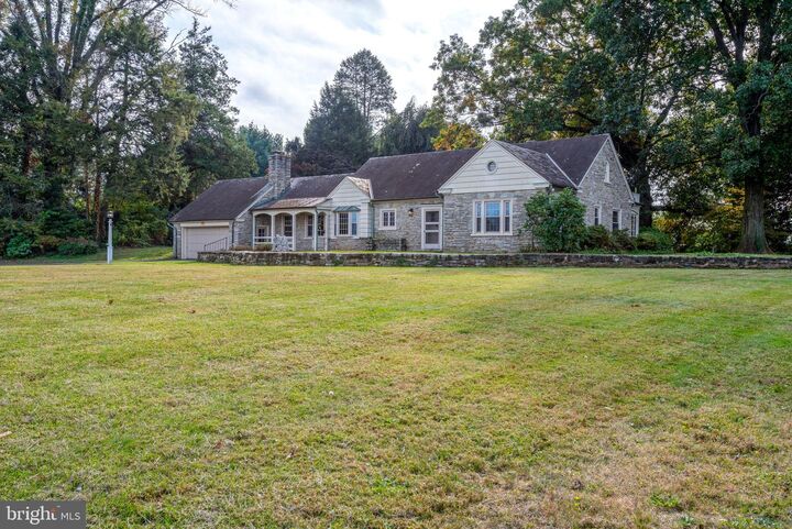 Property Photo: 1742 Old Philadelphia Pike PA 17602